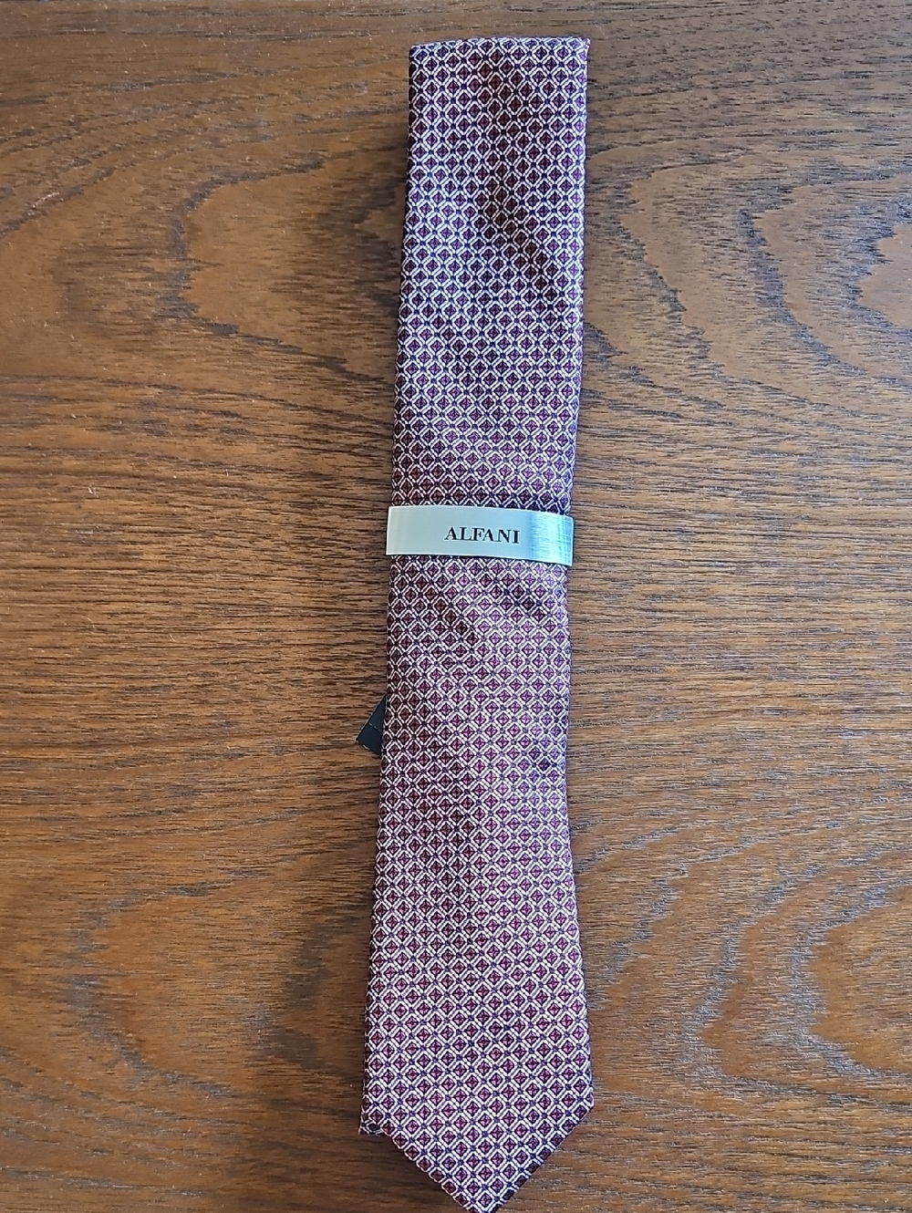 **NWT** Red Scutari Geo Pattern Alfani Tie